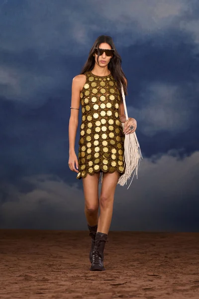 Look 14